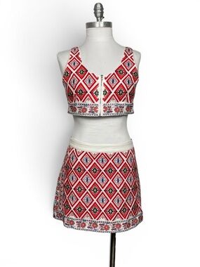 Red and White Geometric-Print Aztec Mini Skirt Set w Zip Crop Top embroidered M